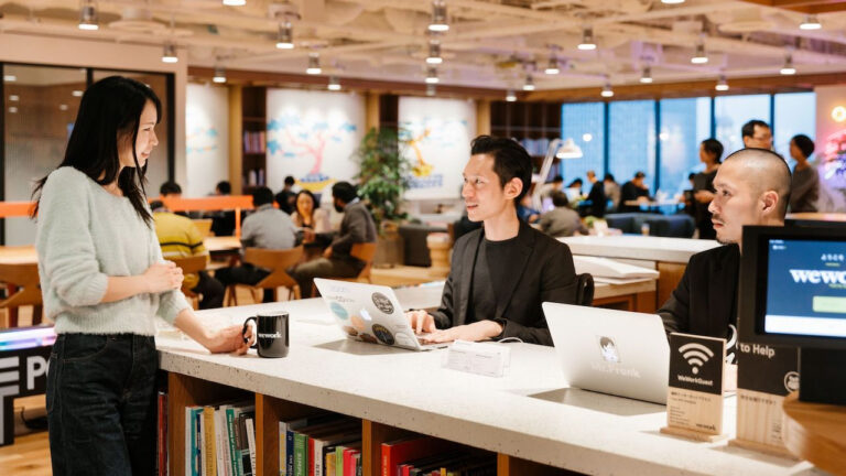 スクエアウェーブ（Square Wave) 台座付き 東京スクエアガーデンのシェアオフィス・コワーキングスペース