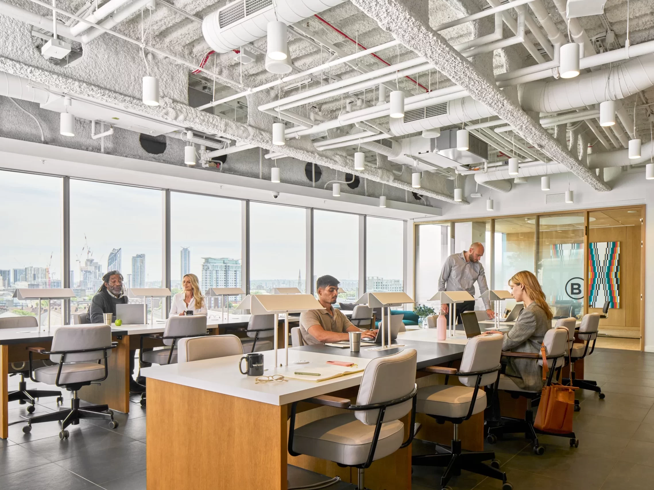 JRの輪を押し広げる」JR東日本が WeWork に入居する理由 | WeWork